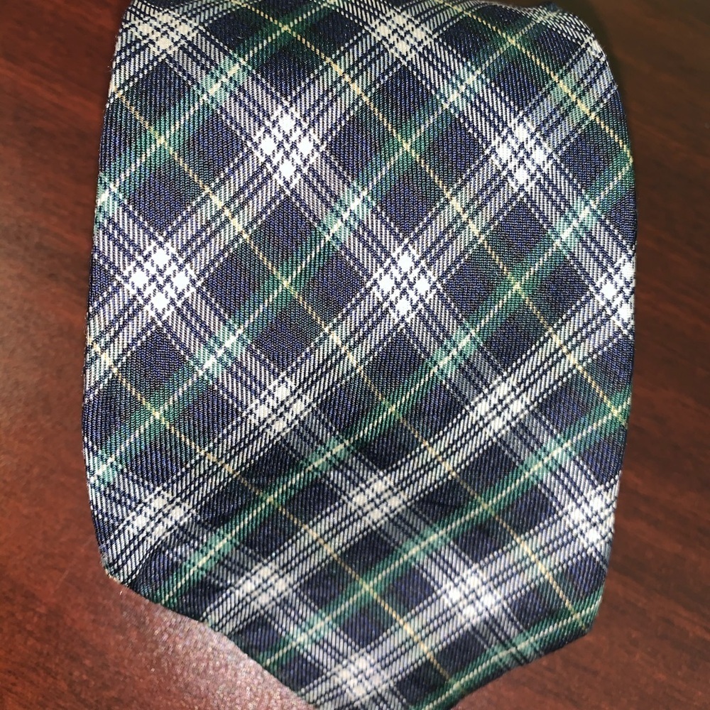 Vintage Reis of New Haven Silk Tie